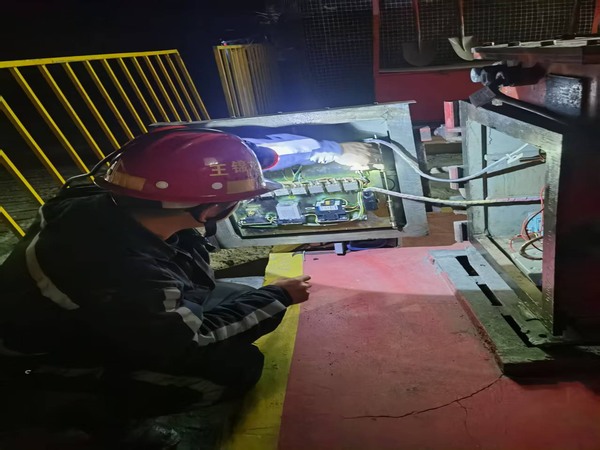 emc网页版登录建设煤矿运营服务分公司:“五一”节日的坚守担当