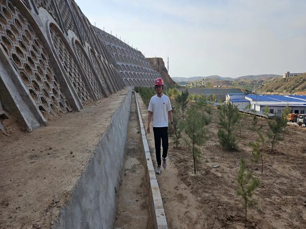 emc网页版登录建设煤矿运营服务分公司：多举措筑牢雨季“三防”安全屏障