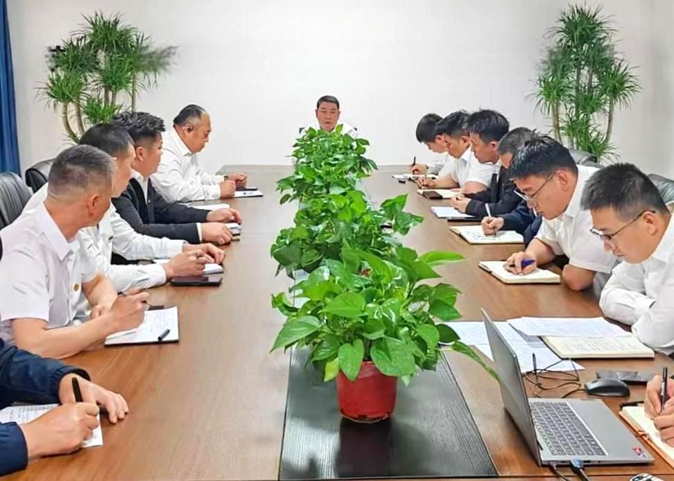 emc网页版登录建设煤矿运营服务分公司:迎战“秋老虎”筑牢“防汛堤” 打响季节性安全攻坚战