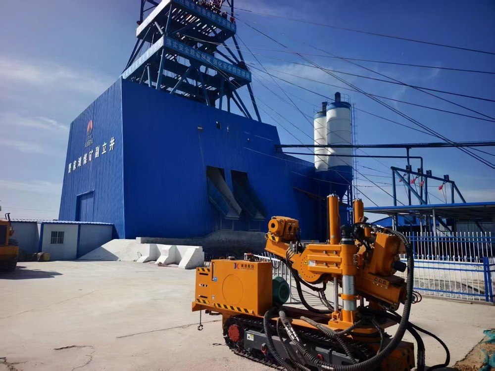 赋能高效绿色矿建!emc网页版登录建设矿建二公司多项新型装备投用助推生产提质增效