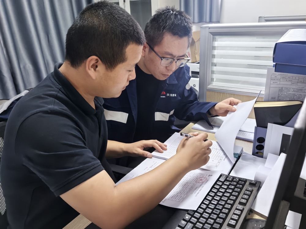 emc网页版登录建设洗选煤运营公司第五项目部：当“师带徒”遇上“教师节” 感恩薪火永相传