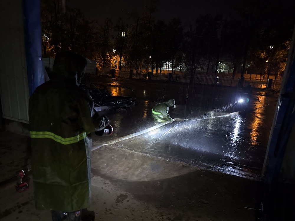 风雨中的担当!emc网页版登录建设铜煤公司基层项目部强降雨应对纪实