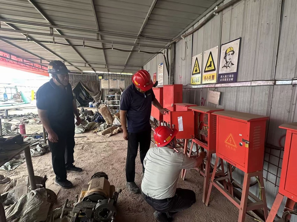 安全生产不放假,应急值守不“打烊”—emc网页版登录建设矿建二公司开展“双节”期间安全生产大排查