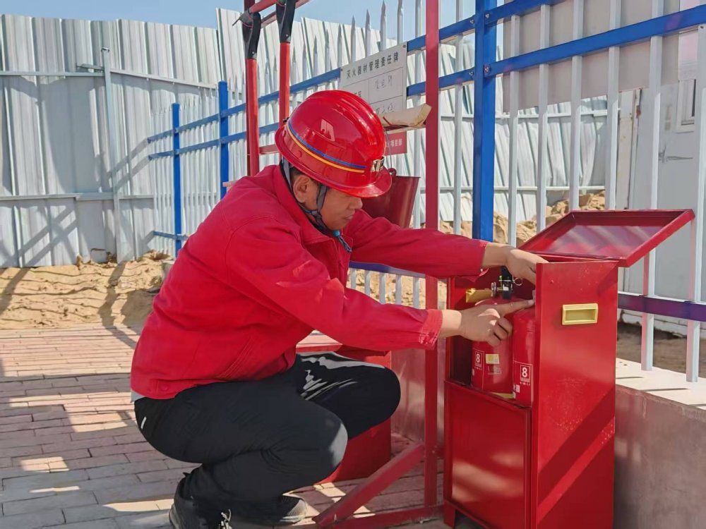 看!emc网页版登录建设人的“坚守日志”