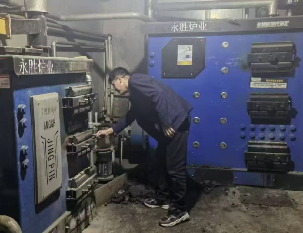 emc网页版登录建设煤矿运营服务分公司:情暖寒冬 全力护航