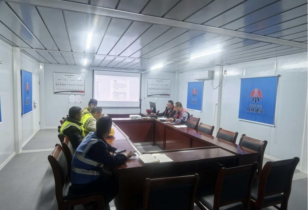 emc网页版登录建设西北分公司土建第六项目部：“精准滴灌”，筑牢冬季施工“安全线”