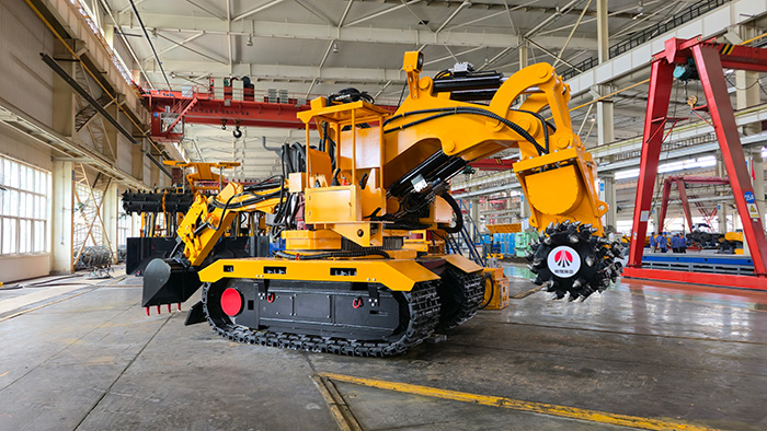 EBGG1300型竖井掘装一体机