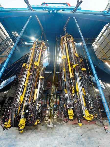 双联六臂液压伞钻