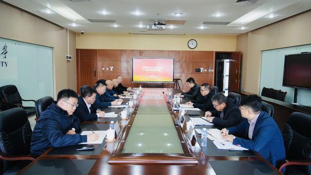 emc网页版登录建设集团与西安电子科技大学座谈：聚焦“技术+人才” 共探校企合作新路径