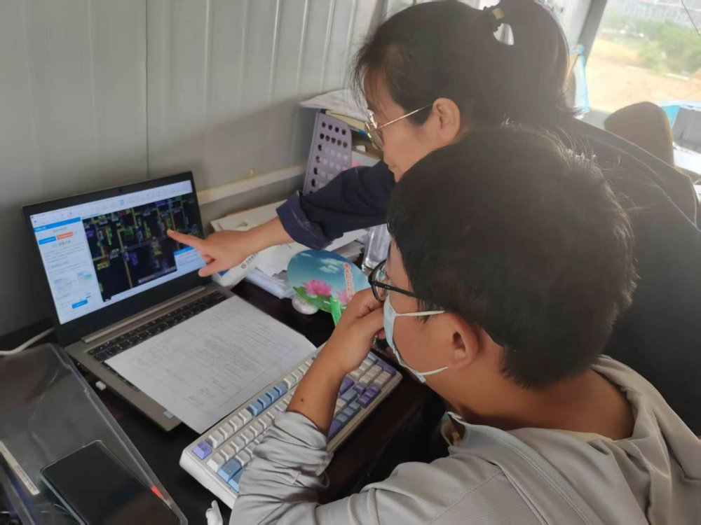 emc网页版登录建设韩城分公司土建一项目部:巾帼力量绽芳华,铿锵玫瑰别样红