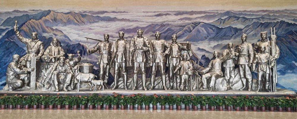 煤矿运营服务分公司:汲取历史精神 铸就实干担当