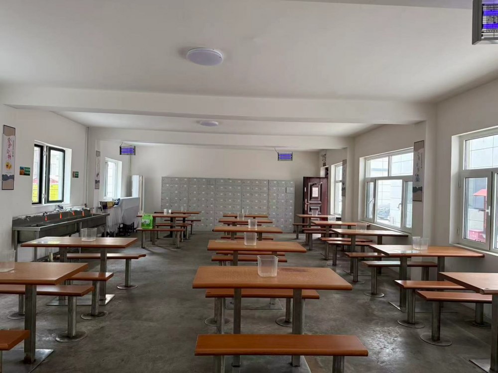 emc网页版登录建设煤矿运营服务分公司：暖心办实事 情暖职工冬