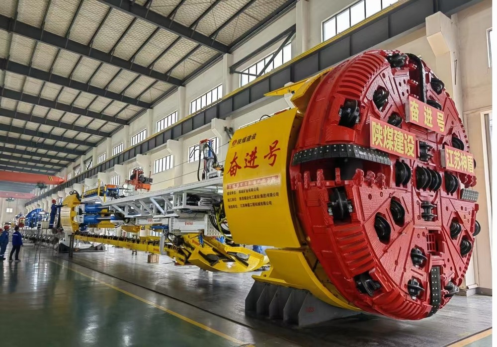 emc网页版登录建设矿建二公司：实干笃行铸佳绩 创新攻坚谱新篇