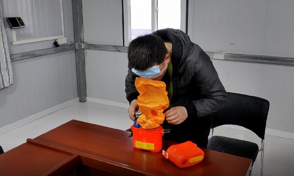 安全为基 扣紧“第一粒扣子”