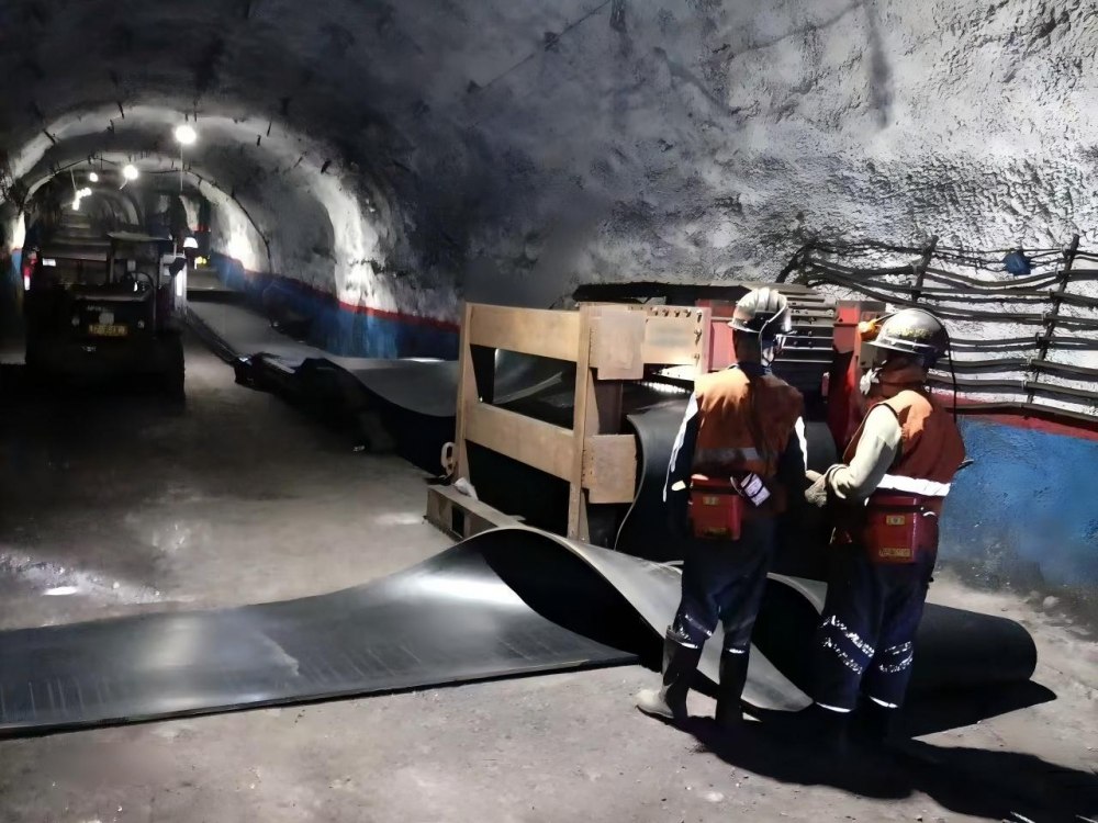 emc网页版登录建设机电安装公司建庄项目部顺利完成四盘区胶带机延伸检修任务