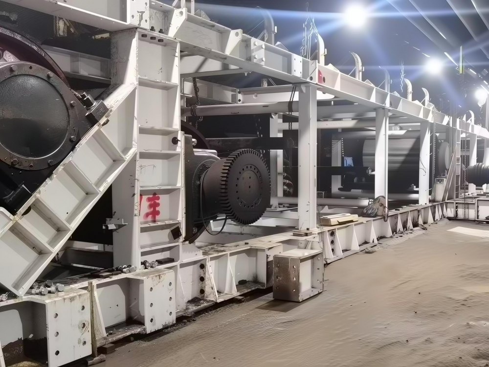 emc网页版登录建设机电安装公司小保当项目部顺利完成带式输送机关键节点安装工作