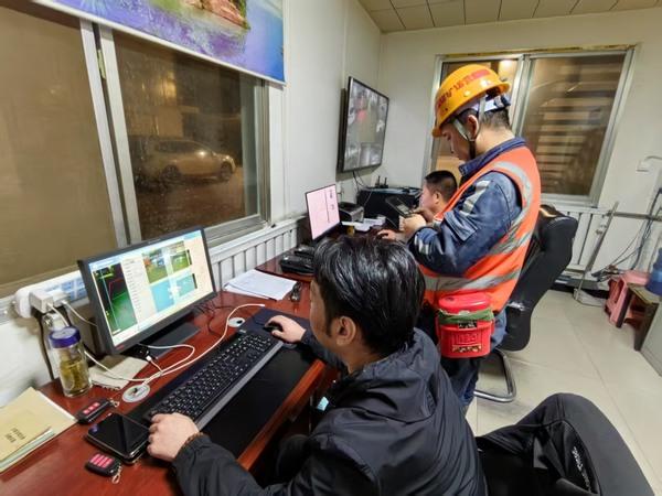 emc网页版登录建设煤矿运营服务分公司：闻令而动护稳定 全力以赴筑防线