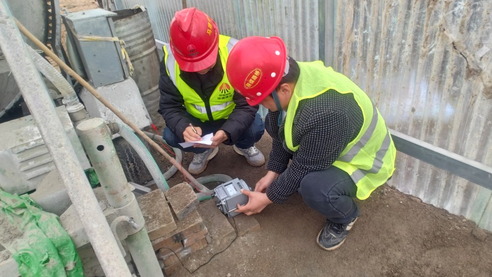 emc网页版登录建设路桥分公司彬长项目部开展春季电气预防性试验，筑牢安全防线