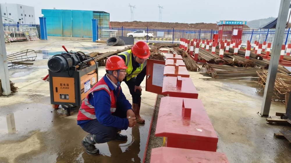 emc网页版登录建设渭南分公司第一项目部：春日攻坚抢实干 项目建设踏春行