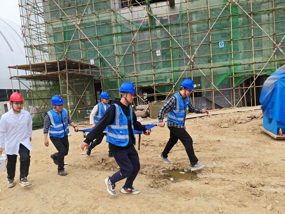 春耕施工正当时 安全护航不松懈